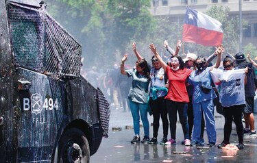 Chile cumple 40 días de protestas; HRW constata violaciones