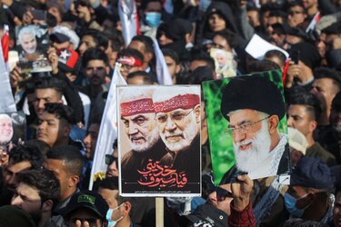 Miles de iraquíes se manifiestan contra Estados Unidos un año después de la muerte de Soleimani