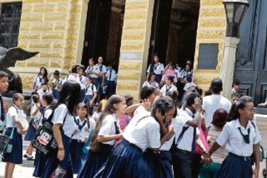 Sanción a alumnos del IN, en manos del Meduca
