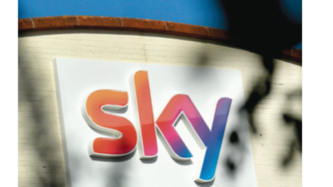 Comcast desafía la oferta de Fox en la puja por Sky