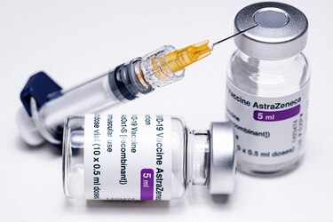 Holanda suspende el uso de la vacuna anticovid de AstraZeneca por precaución