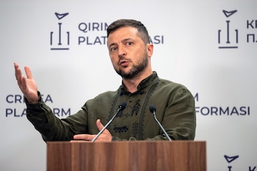 Zelenski anuncia la reconquista de algunos enclaves en Járkov