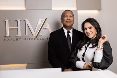 Harley Mitchell & Asociados: Visión legal para el desarrollo
