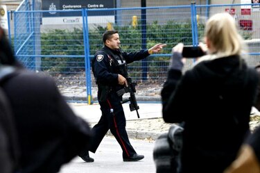 Identifican al atacante y a la víctima del tiroteo en el Parlamento canadiense