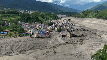 Riada en Nepal: Más de 390 muertos, unos 1,400 desaparecidos y miedo a otra crecida