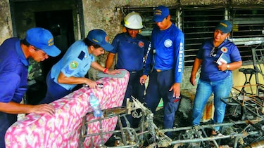 Bomberos investigan origen de fuego que consumió otra casa