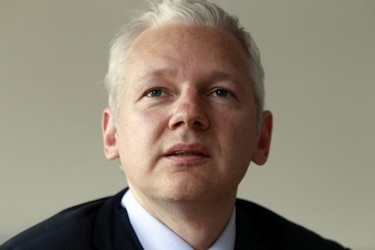 Ecuador ratifica protección para Julian Assange
