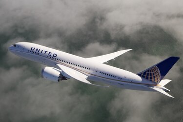 Vuelo de United aterrizó de emergencia en Nueva York; varios pasajeros resultaron con heridas leves