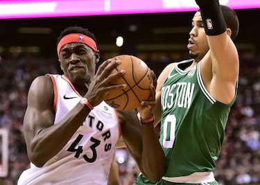 Camerunés Siakam guía a Raptors en triunfo sobre Celtics
