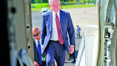 Sessions quiere dejar huella como secretario de Justicia