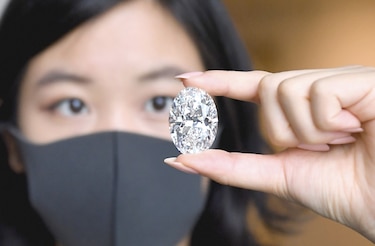 Diamante de 102.3 quilates, a subasta en Hong Kong