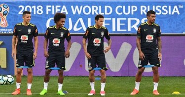 Brasil sueña con una fiesta mundial frente a Paraguay