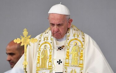 El papa Francisco insta a los búlgaros a abrirse a los inmigrantes