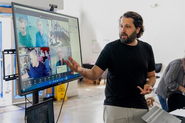 Una obra de teatro en Miami ‘revisita’ el caso del ‘balserito’ Elián González