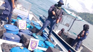 Costa Rica incauta casi una tonelada de droga y arresta a dos colombianos