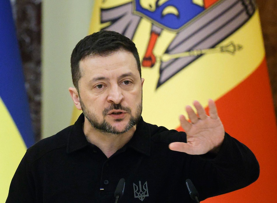 Zelenski pide negociaciones constructivas y lamenta señales negativas de Rusia