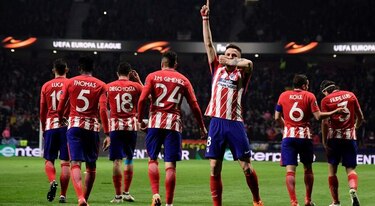 El Atlético pone un pie en  la siguiente ronda