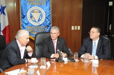 Cámara de Comercio se reúne con delegados del Centro Carter