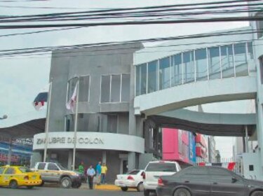 Alcalde promete vetar cobro municipal