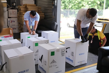 Llegan al país unas 39 mil 600 dosis de vacunas anticovid
