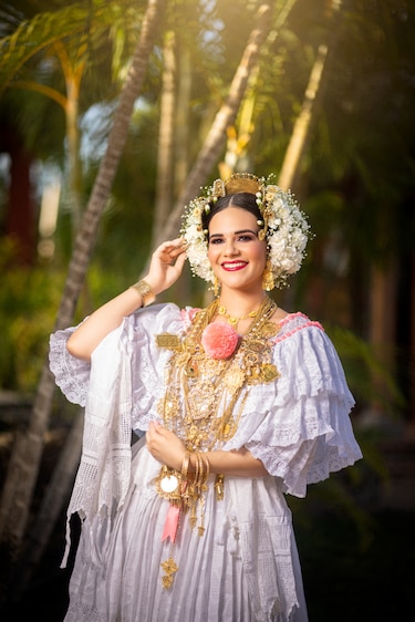 ‘Más que una corona’: Yanelys Sánchez y el compromiso de la reina de la pollera con el folklore panameño