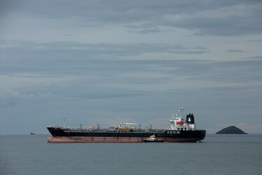 Conflicto en Medio Oriente dispara el precio del combustible marino y alerta al comercio internacional