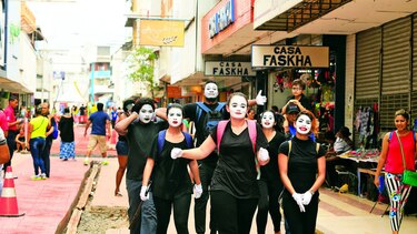 LAS ARTES SE TOMAN LA PEATONAL