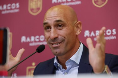Luis Rubiales será juzgado por el beso a Jenni Hermoso en febrero de 2025