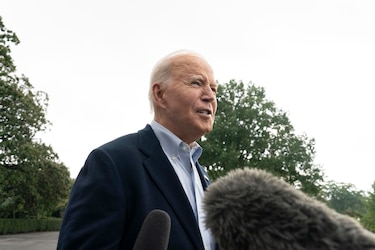 Biden asegura que hay ‘avances’ para solucionar la huelga de estibadores