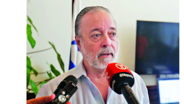 Valdés Escoffery verá caso de congresillo