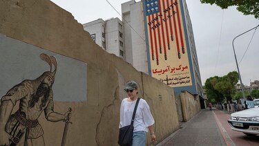 ‘Irán nunca cederá el control del estrecho de Ormuz’: la BBC entrevista en Teherán al excomandante de la Guardia Revolucionaria