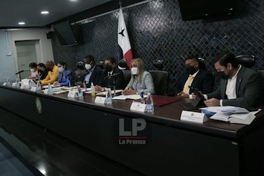 Diputados archivan denuncias contra exmagistrados de la Corte Suprema
