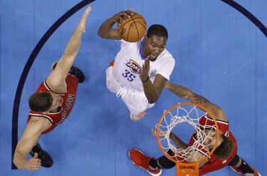 Westbrook lidera triunfo del Thunder; los Heat siguen con buena racha
