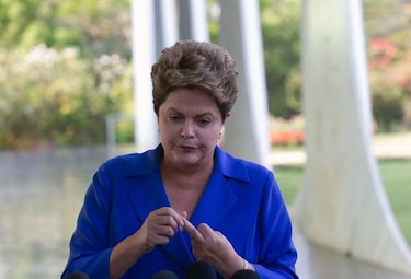 Gigantesco escándalo de corrupción dificulta segundo mandato de Dilma Rousseff