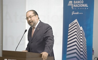 Fitch mejora calificación local de Banco Nacional 