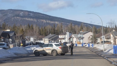 Un tiroteo en una escuela y una casa en el oeste de Canadá deja al menos 9 muertos y 25 heridos