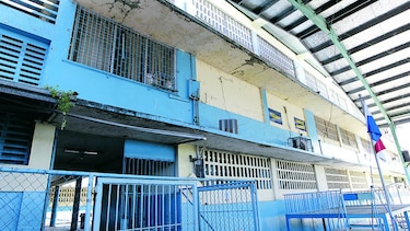 La gran pasarela de todos los veranos: las escuelas en mal estado