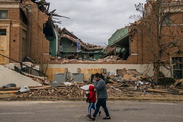 Joe Biden va a Kentucky, devastado por fuertes tornados