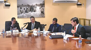 Comisión de Credenciales retoma debate de reglamento