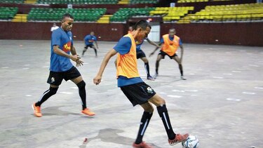 Selección de futsal comenzó su preparación