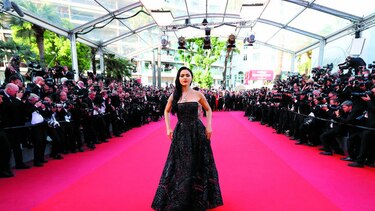 ‘Influencers’ desfilan en Cannes