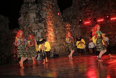Los jueves de marzo están dedicados a las danzas auténticas al aire libre