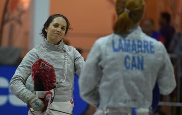 El turno es para la esgrimista Eileen Grench