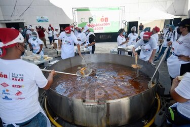 Comienza el ‘Hojaldratón 2022’ en el parque Omar; participan más de 300 voluntarios