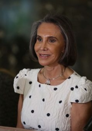 Chespirito 'sabía convertir todo en oro', dice su viuda Florinda Meza