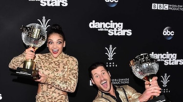 Gimnasta Laurie Hernández gana 'Dancing with the Stars'