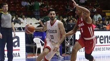 Panamá supera a México