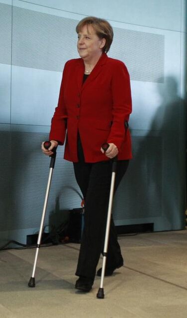 Merkel se lesiona esquiando y cancela compromisos por tres semanas