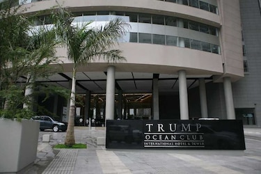 Los nuevos dueños del hotel Trump quieren prescindir del apellido del presidente estadounidense