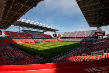 Canadá busca estrenar su Mundial en casa con una victoria ante los sorprendentes bosnios